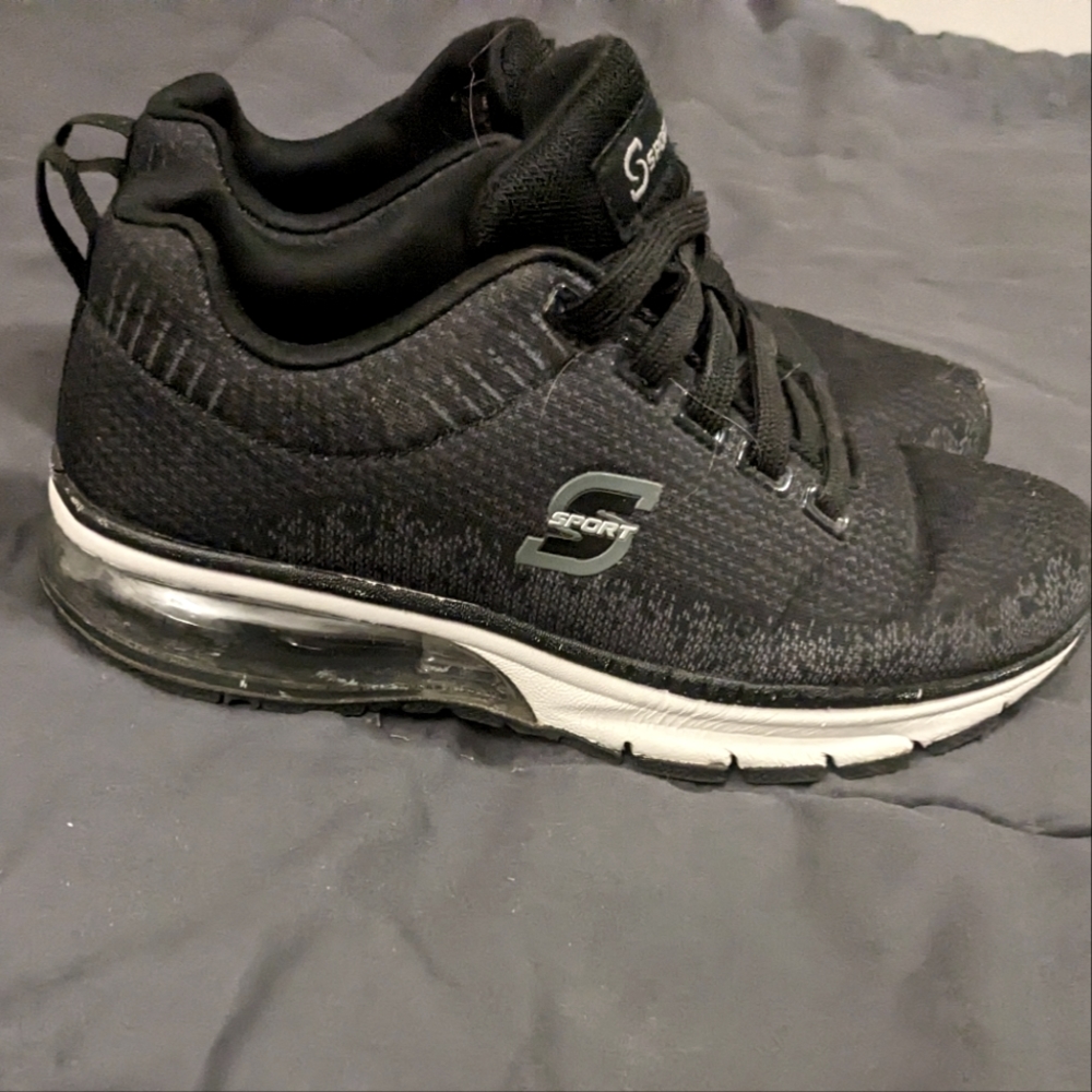 Skechers